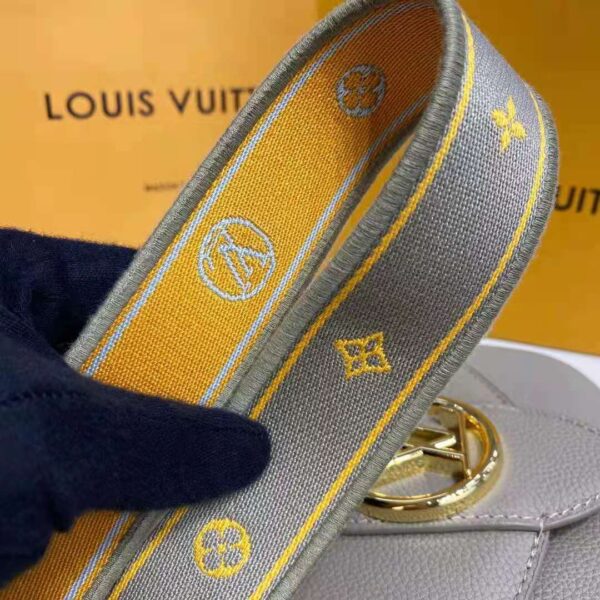 Louis Vuitton LV Women LV Pont 9 Soft MM Gris Taupe Summer Gold Grained Calfskin (8)