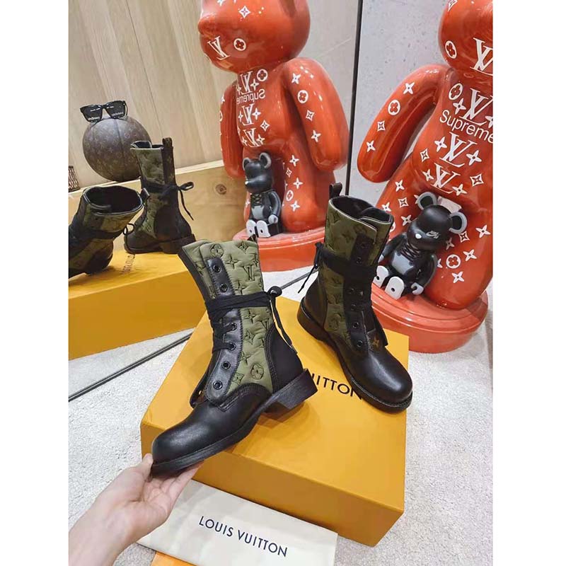 Louis Vuitton Laureate Platform Desert Boots Khaki Green | 3D model