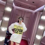 Gucci GG Women Gucci 100 Cotton Sweatshirt Off-Whtie Cotton Oversized Crewneck - Image 2