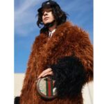 Gucci Unisex GG Round Shoulder Bag Double G Beige Supreme Canvas - immagine 13