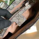 Gucci Women Hacker Project Small Jackie 1961 Bag Beige GG Supreme Canvas - Imagen 10