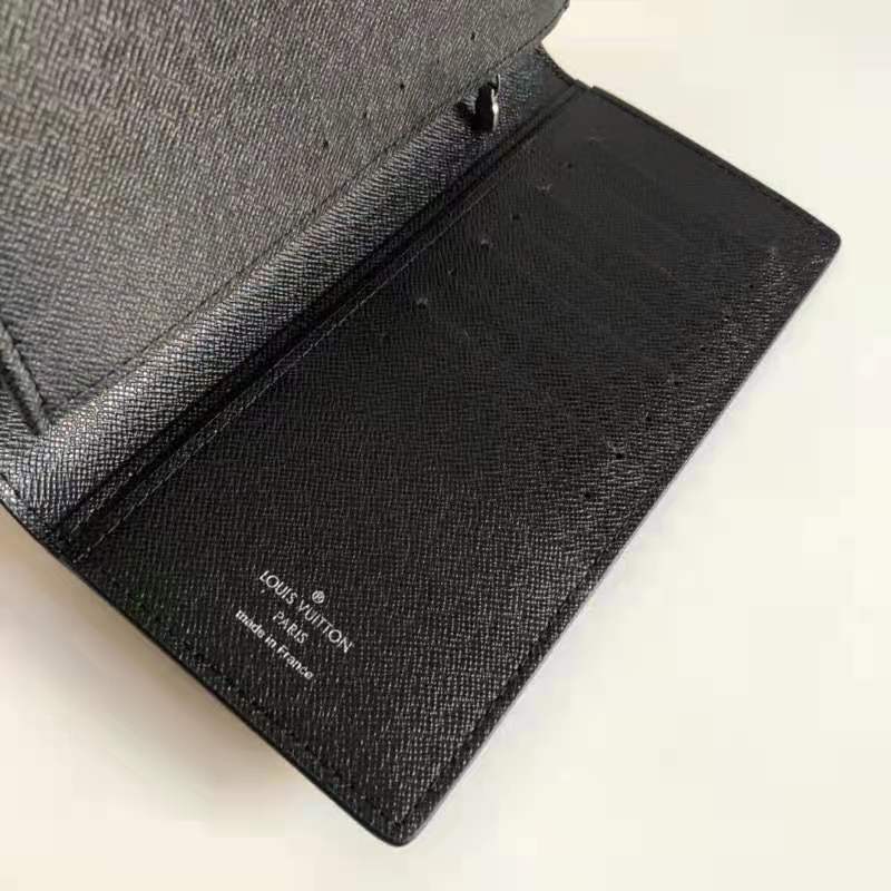 Louis Vuitton LV Brazza wallet new Grey Leather ref.232919 - Joli