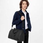 Louis Vuitton LV Unisex Keepall Bandouliere 40 Black Cowhide Leather Black Hardware - immagine 12