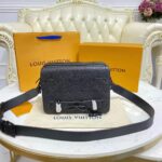 Louis Vuitton LV Unisex Steamer Messenger Monogram Cowhide Taurillon Leather - immagine 2