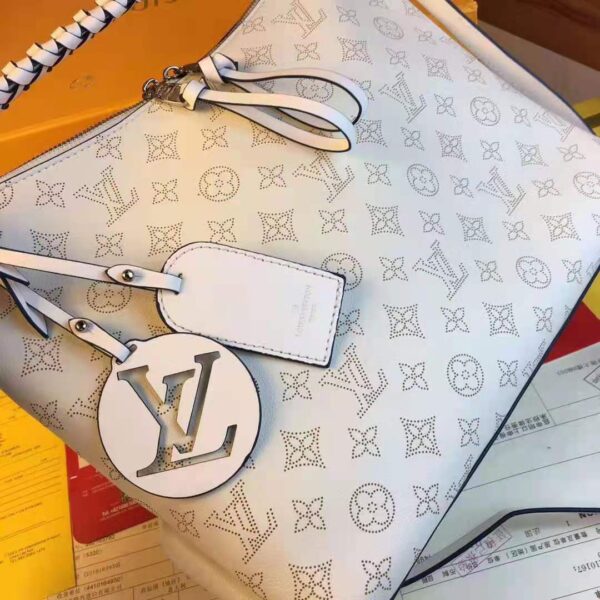 Louis Vuitton LV Women Beaubourg Hobo Bag Snow White Mahina Perforated Calf Leather (4)
