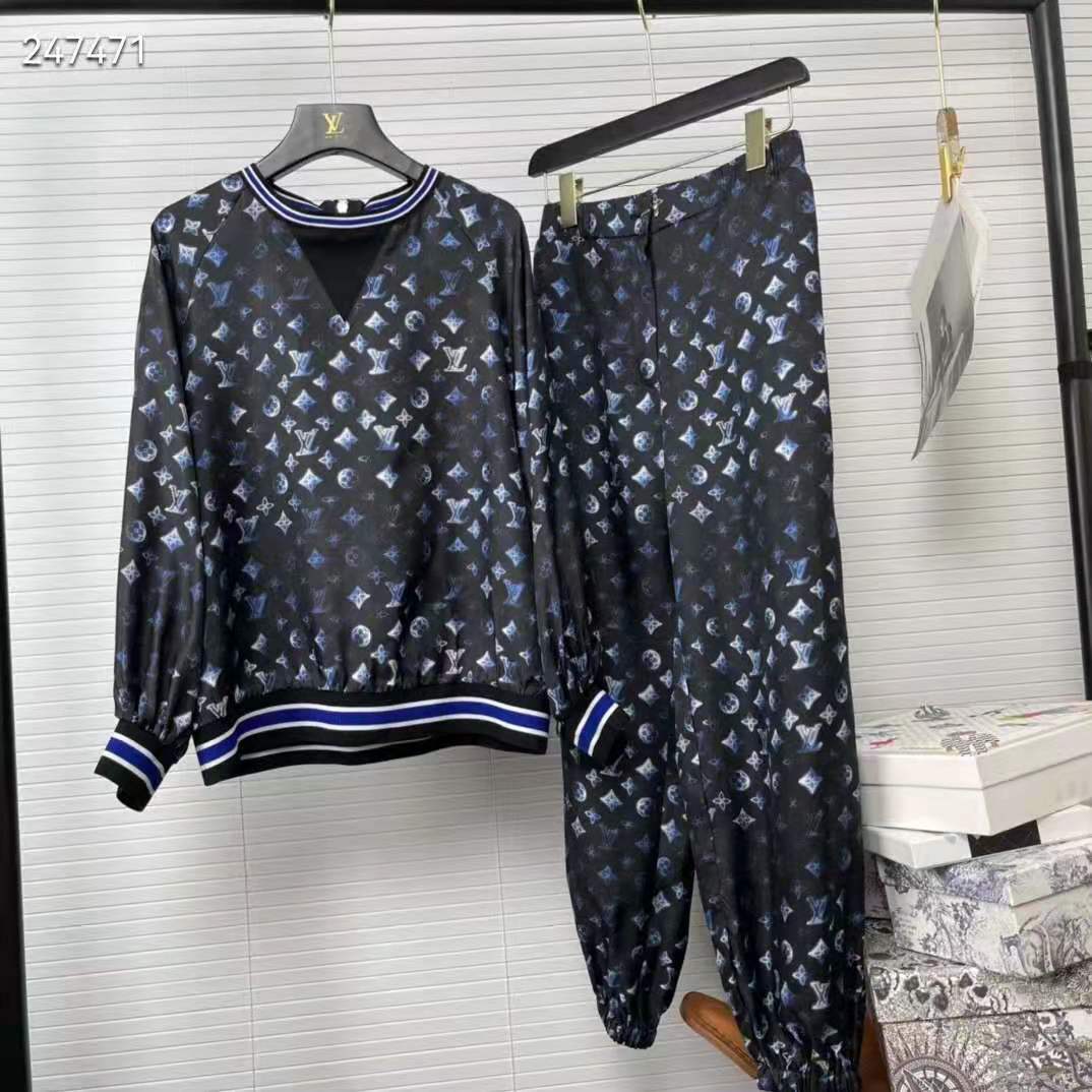 Louis Vuitton Women Silk Long-Sleeved Sweater Flight Mode Navy Blue