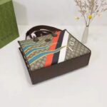 Gucci Unisex Medium Tote Geometric Print Beige Ebony GG Supreme Canvas - immagine 5