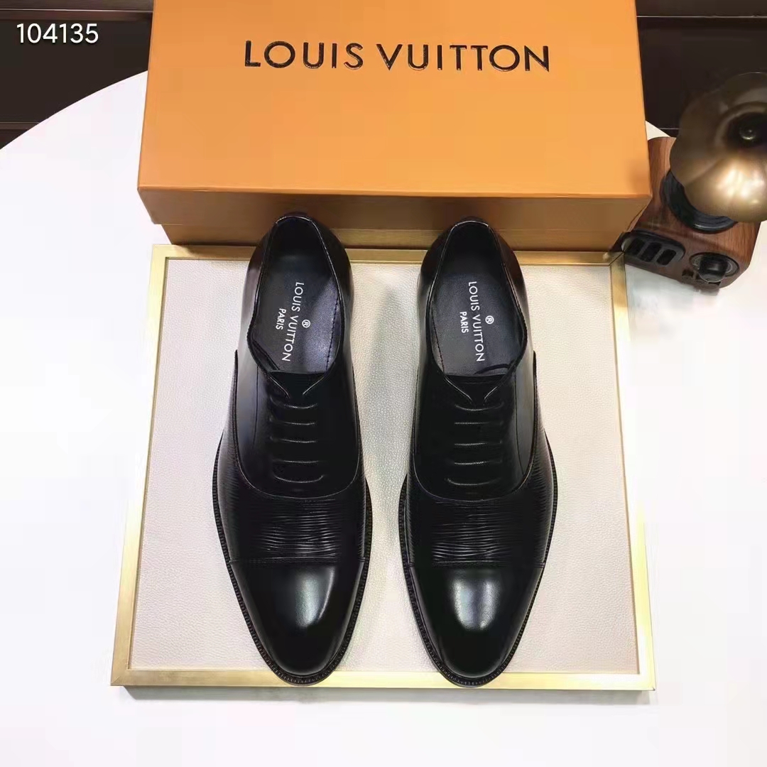 Louis Vuitton EPI Straight Tip Leather Oxfords (1A8WCC)