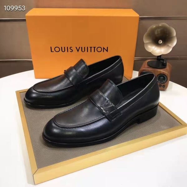 Louis Vuitton LV Men Saint Germain Loafer Black Supple Calf New LV Buckle (3)