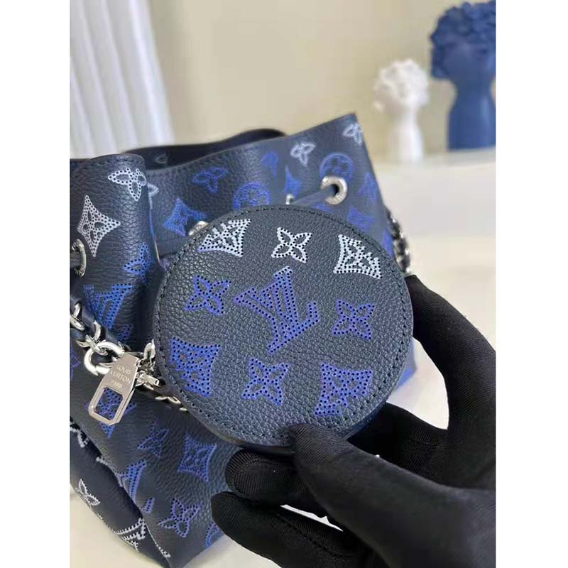 Louis Vuitton LV Bella navy mahina Blue Leather ref.389692 - Joli Closet