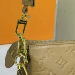 Louis Vuitton LV Unisex Coussin PM Camel Monogram-Embossed Puffy Lambskin Calfskin - immagine 9