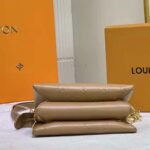 Louis Vuitton LV Unisex Coussin PM Camel Monogram-Embossed Puffy Lambskin Calfskin - immagine 6