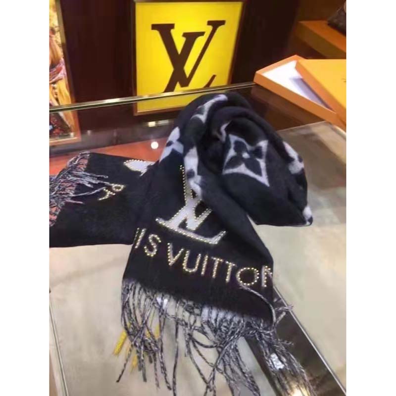 Louis Vuitton Cashmere Studdy Reykjavik Scarf (SHF-20064) – LuxeDH