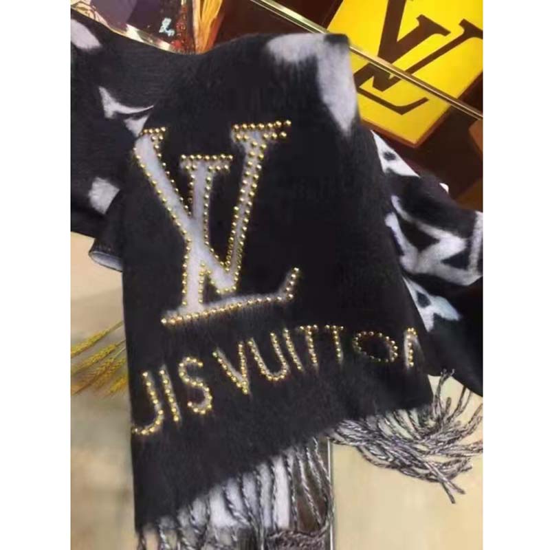 Louis Vuitton Cashmere Studdy Reykjavik Scarf (SHF-20064) – LuxeDH