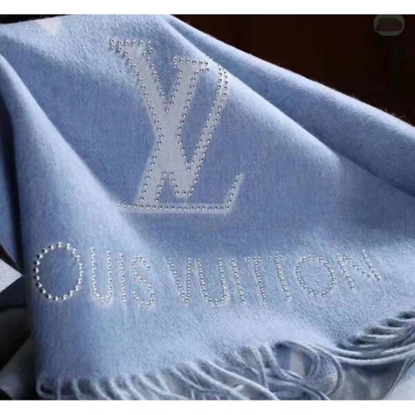Louis Vuitton LV Unisex Studdy Reykjavik Scarf Denim Blue Allover Monogram Jacquard Weave (7)