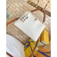 Louis Vuitton LV Women Capucines MM Handbag Cream Taurillon Leather