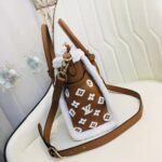 Louis Vuitton LV Women On My Side PM Handbag Caramel Shearling Grained Calf - Imagen 7