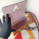 Louis Vuitton LV Women Twist MM Handback Honey Gold Epi Grained Cowhide – Bild 8