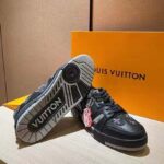 Louis Vuitton Unisex LV Trainer Sneaker Black Monogram Denim Rubber Outsole - Imagen 4