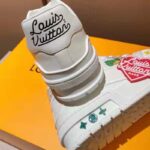 Louis Vuitton Unisex LV Trainer Sneaker White Printed Calf Leather Rubber Outsole - immagine 7