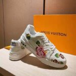 Louis Vuitton Unisex LV Trainer Sneaker White Printed Calf Leather Rubber Outsole - immagine 2