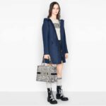 Dior Unisex Small Dior Book Tote Blue Toile De Jouy Embroidery – Bild 11