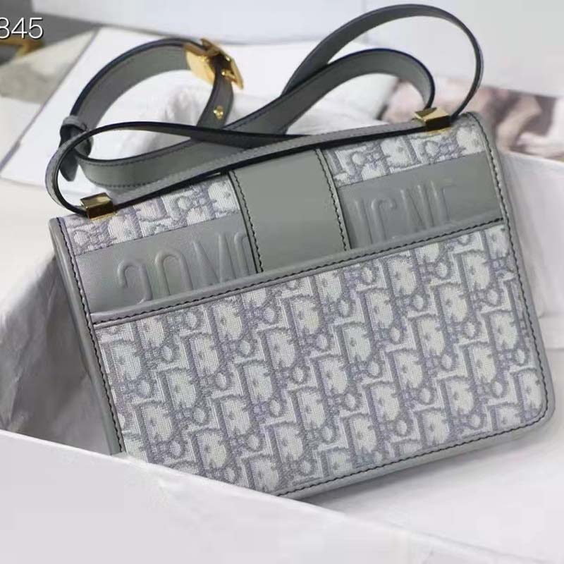 Dior Women 30 Montaigne Bag Gray Dior Oblique Jacquard