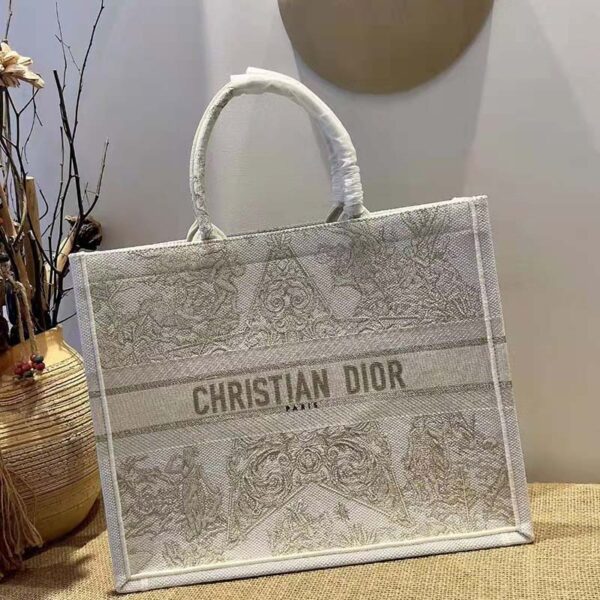 Dior Women Dior Book Tote Gold-Tone Around the World Stella Embroidery (7)
