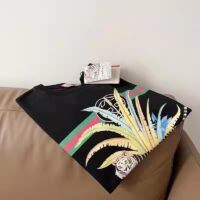 Gucci GG Men Gucci Tiger Flower T-shirt Black Cotton Jersey Crewneck (2)