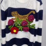 Gucci GG Women Gucci Tiger Wool Sweater Embroidery Tiger Flower Crewneck – Bild 4
