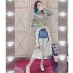 Gucci Women GG Tiger Jacquard Cardigan Gold Green Tiger Flower Extra Fine Lurex Crewneck – Bild 13