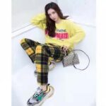 Gucci Unisex The Hacker Project Small Hourglass Bag Beige GG Supreme Canvas - Bild 13