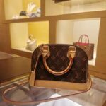 Louis Vuitton LV Women Alma BB Handbag Monogram Coated Canvas Smooth Cowhide - Bild 7
