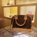 Louis Vuitton LV Women Alma BB Handbag Monogram Coated Canvas Smooth Cowhide - Bild 5