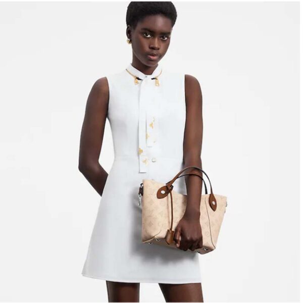 Louis Vuitton LV Women Hina PM Bucket Bag Crème Beige Mahina Perforated Calf (2)