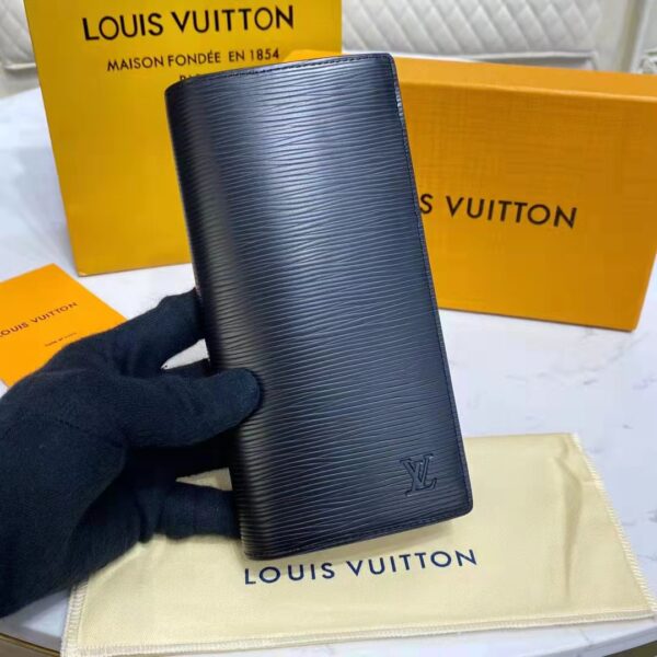 Louis Vuitton LV Unisex Brazza Wallet Supple Epi Leather Black (4)