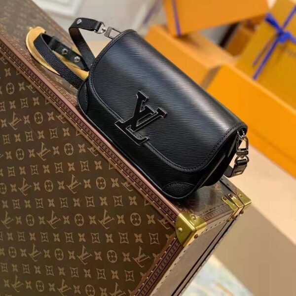 Louis Vuitton LV Unisex Buci Crossbody Black Epi Grained Smooth Cowhide Leather (2)