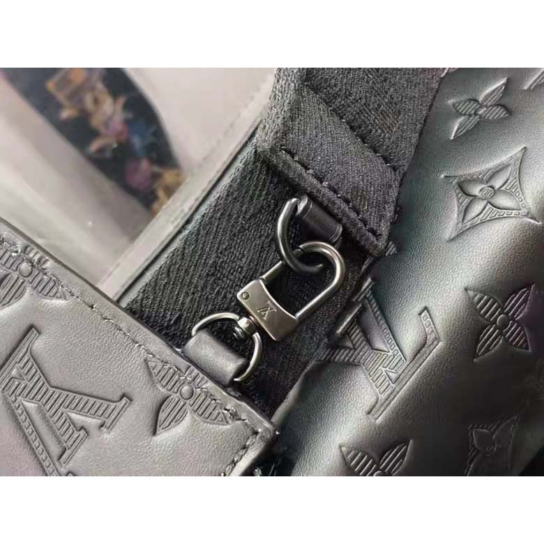 Louis Vuitton Gaston wearable wallet (M81115)