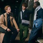 Louis Vuitton LV Unisex Messenger Voyage Black Aerogram Cowhide Leather Textile Lining - Bild 11