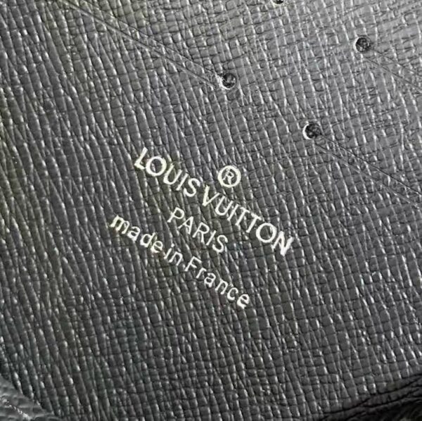 Louis Vuitton LV Unisex Pochette Voyage MM Black Taiga Cowhide Leather (5)