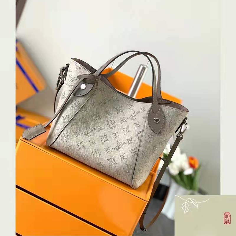 M54351 Louis Vuitton Mahina Leather Hina PM-Galet Gray