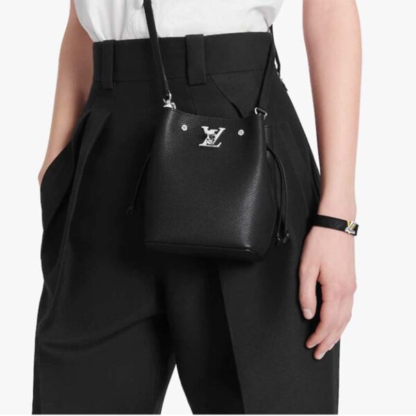 Louis Vuitton LV Women Nano Lockme Bucket Bag Black Grained Calf Leather (11)