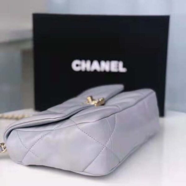 Chanel Women 19 Large Flap Bag Iridescent Calfskin Gold Silver-Tone Metal Grey (9)