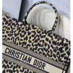 Dior Unisex CD Large Dior Book Tote Beige Multicolor Mizza Embroidery - Imagen 8