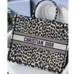 Dior Unisex CD Large Dior Book Tote Beige Multicolor Mizza Embroidery - Imagen 3