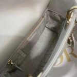 Dior Women CD Mini Lady Dior Bag Opaline Gray Pearlescent Cannage Lambskin – Bild 6