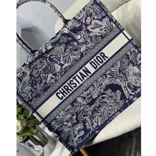 Dior Women Large Book Tote Blue Toile De Jouy Reverse Embroidery (8)