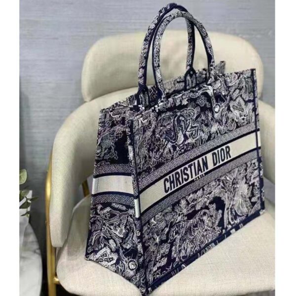 Dior Women Large Book Tote Blue Toile De Jouy Reverse Embroidery (9)