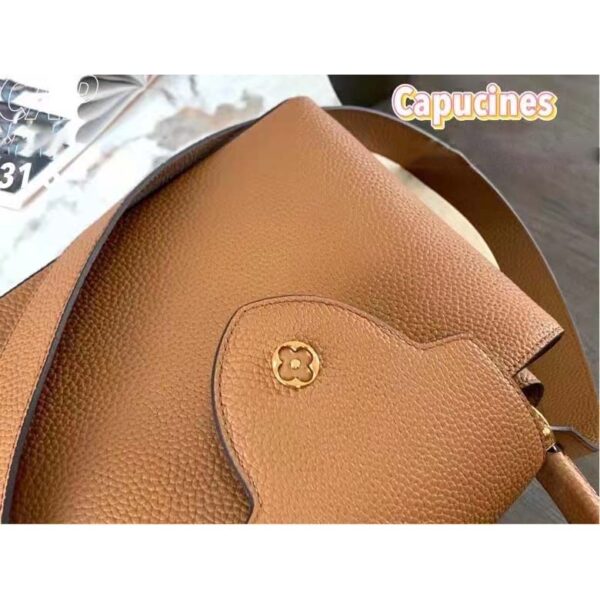 Louis Vuitton LV Unisex Capucines MM Handbag Gold Arizona Taurillon Cowhide (3)
