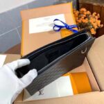 Louis Vuitton LV Unisex Discovery Pochette Clutch Damier Infini Cowhide Leather - Bild 6